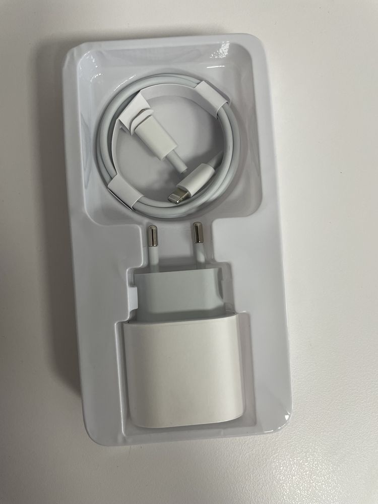  Оригинален комплект зарядно Айфон (Iphone) USB-Type-C 20W