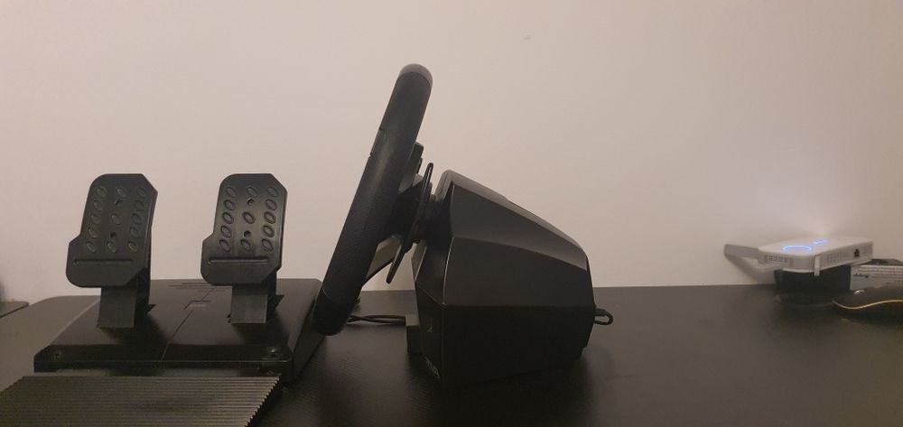 Volan Hori Apex racing wheel -compatabil cu playstation & PC