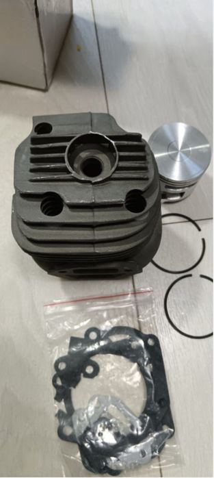 Kit cilindru piston Husqvarna Partner K750

K760