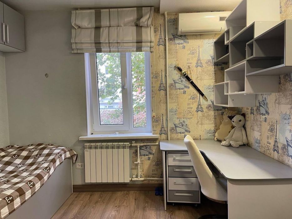 Срочно продается 5ти комнатная квартира 77 серия Генерал Петрова