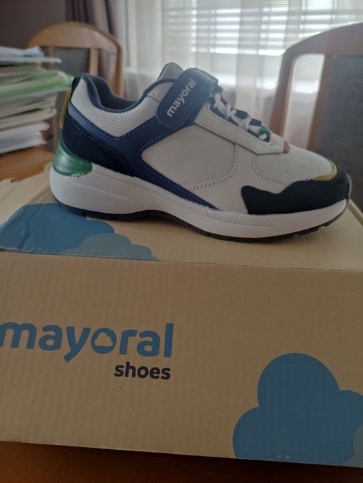 Маратонки Mayoral