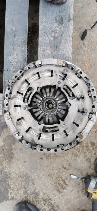 Kit ambreiaj/volanta m47 e90 e60 e87 e