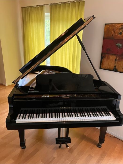 Акустичен роял Ямаха С3