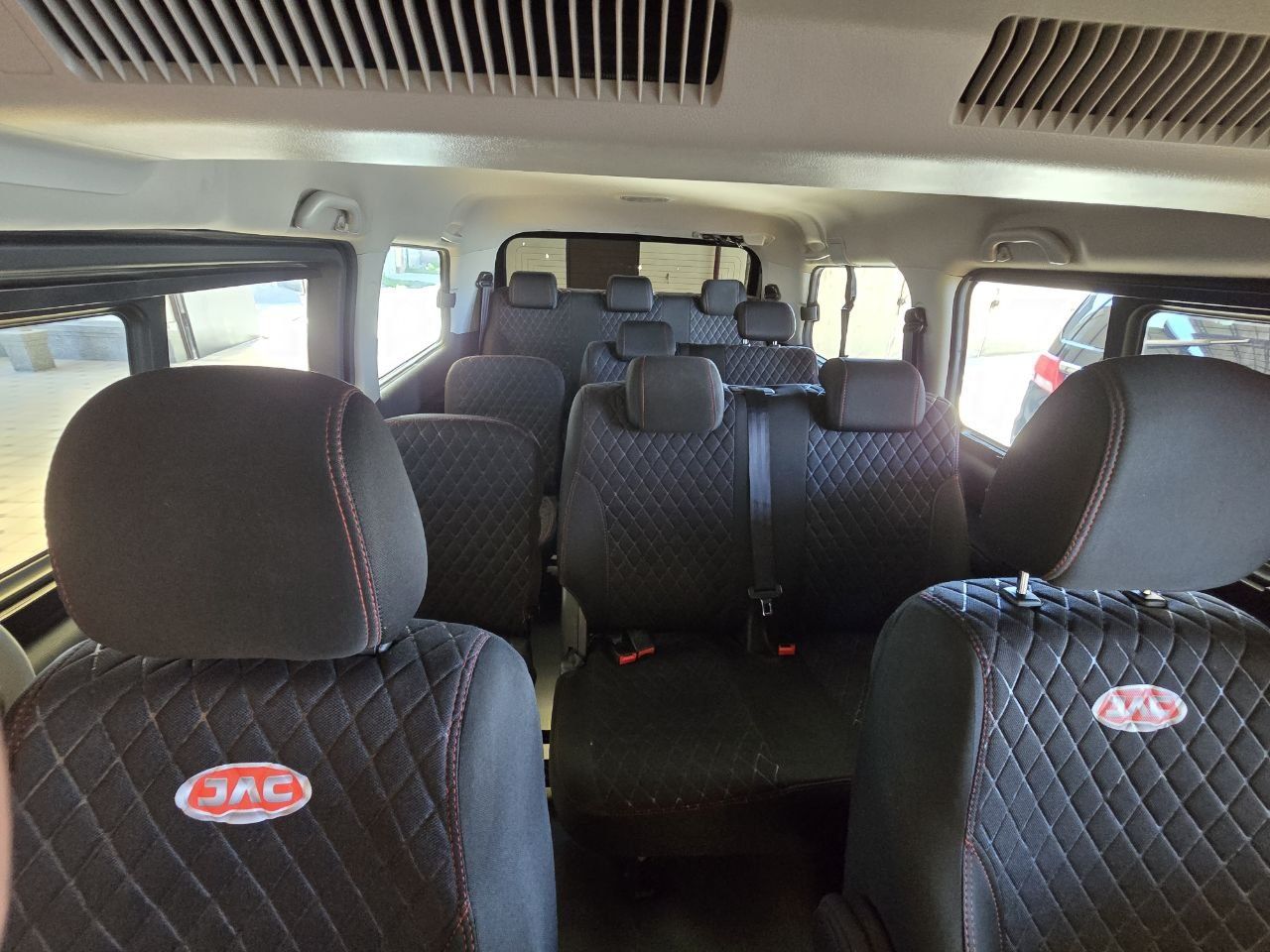 Jac M4 Mikroavtobus, Жак М4 Микроавтобус