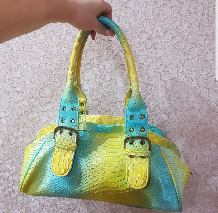 Сумка женская яркая