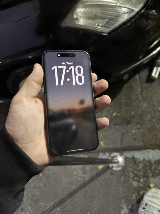 Iphone 15 pro 128GB titanium Black