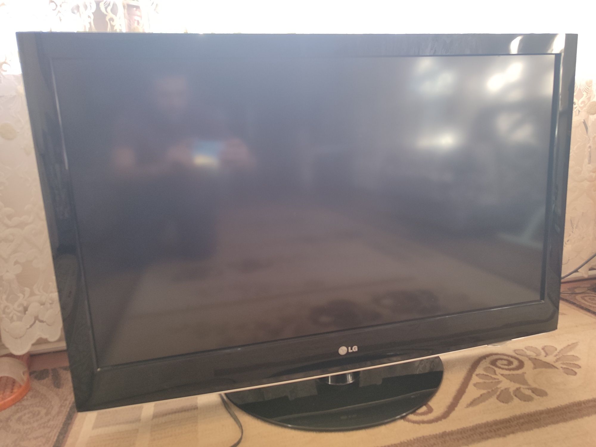 Телевизор LG 43 дюйма