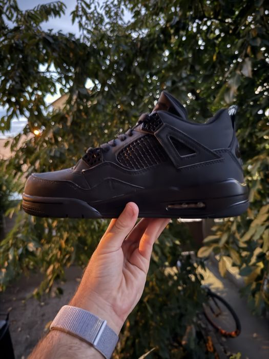 Jordan 4 Black Cat model nou, marimea 41, 42, 43, citeste descrierea
