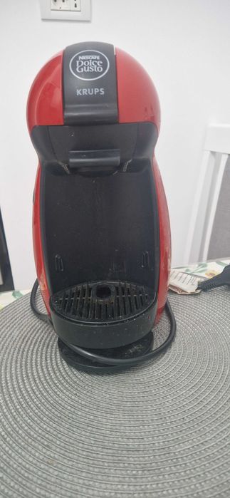 Vand aparat cafea Dolce Gusto pentru piese
