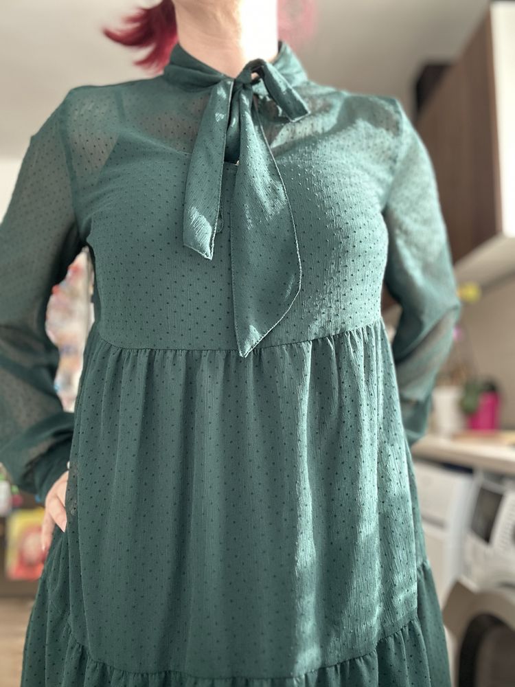 Зелена рокля Mohito