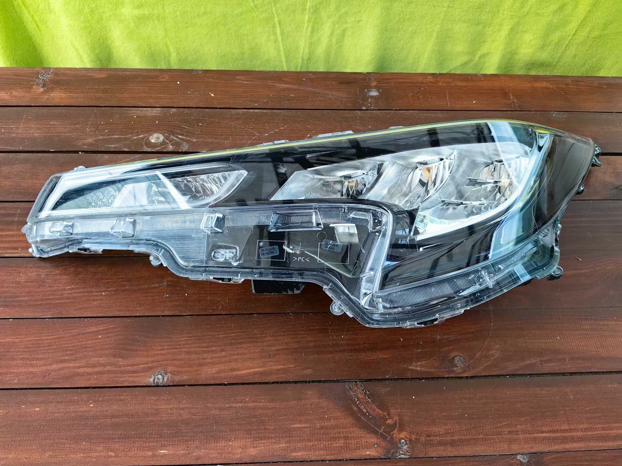 Фар за Toyota Corolla E21 / Тойота Корола Е21