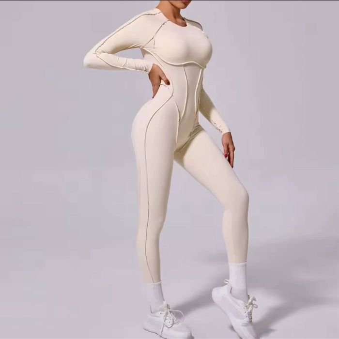 Модерни спортни женски екипи