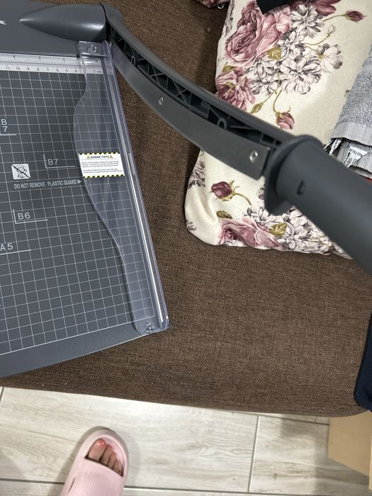 Ghilotina A4 - ideal pentru hartie sau caryon