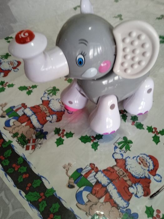 Слонёнок интерактивная игрушка