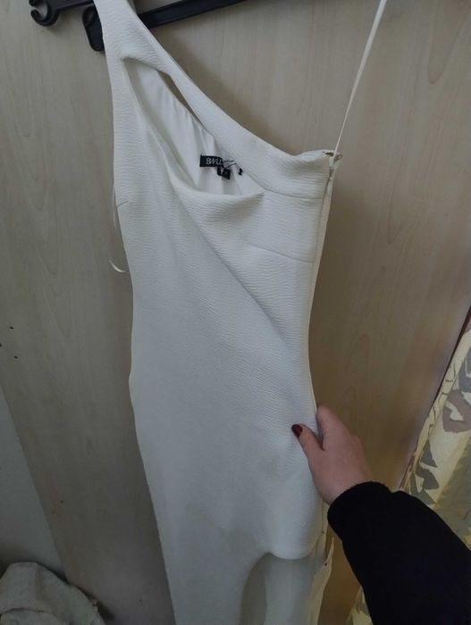 Официална рокля нова