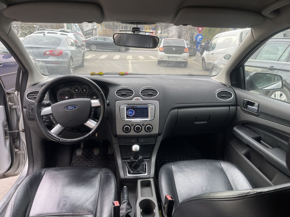 Dezmembrez ford focus 2