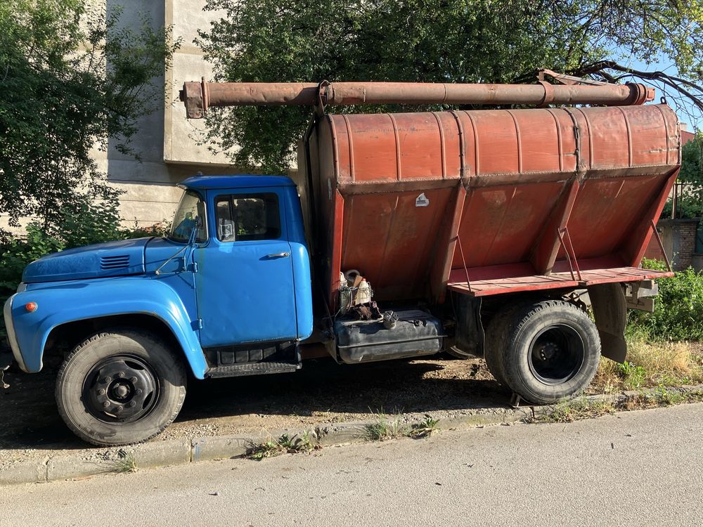 Камион ЗИЛ 130 фуражовоз