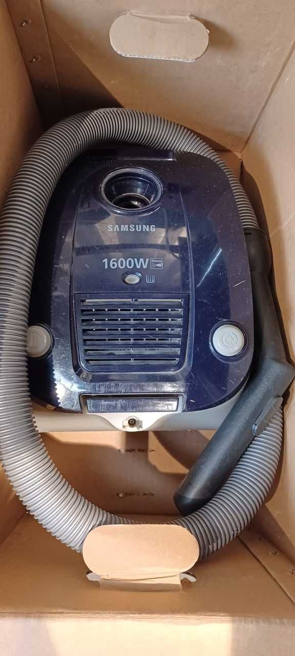 Прахосмукачка SAMSUNG Canister Vacuum Cleaner