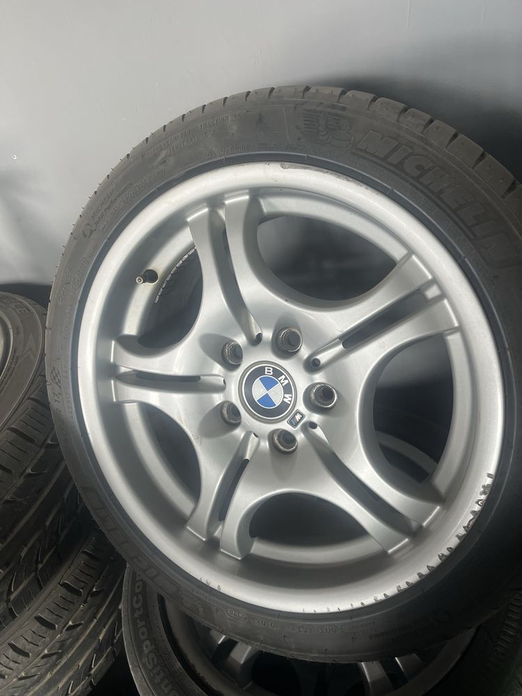 Продается компоект дисков  на BMW