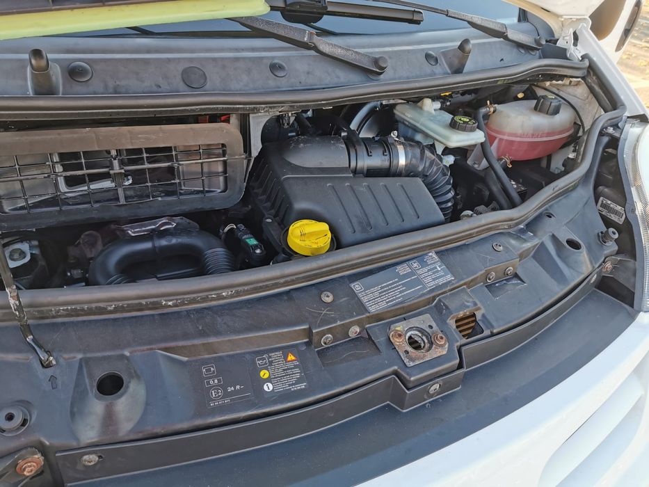 05/2010 Nissan Primastar Vivaro Trafic - L2H1 Lung - 2.0D 115CP