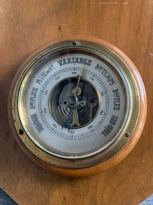 барометър термометър влагомер