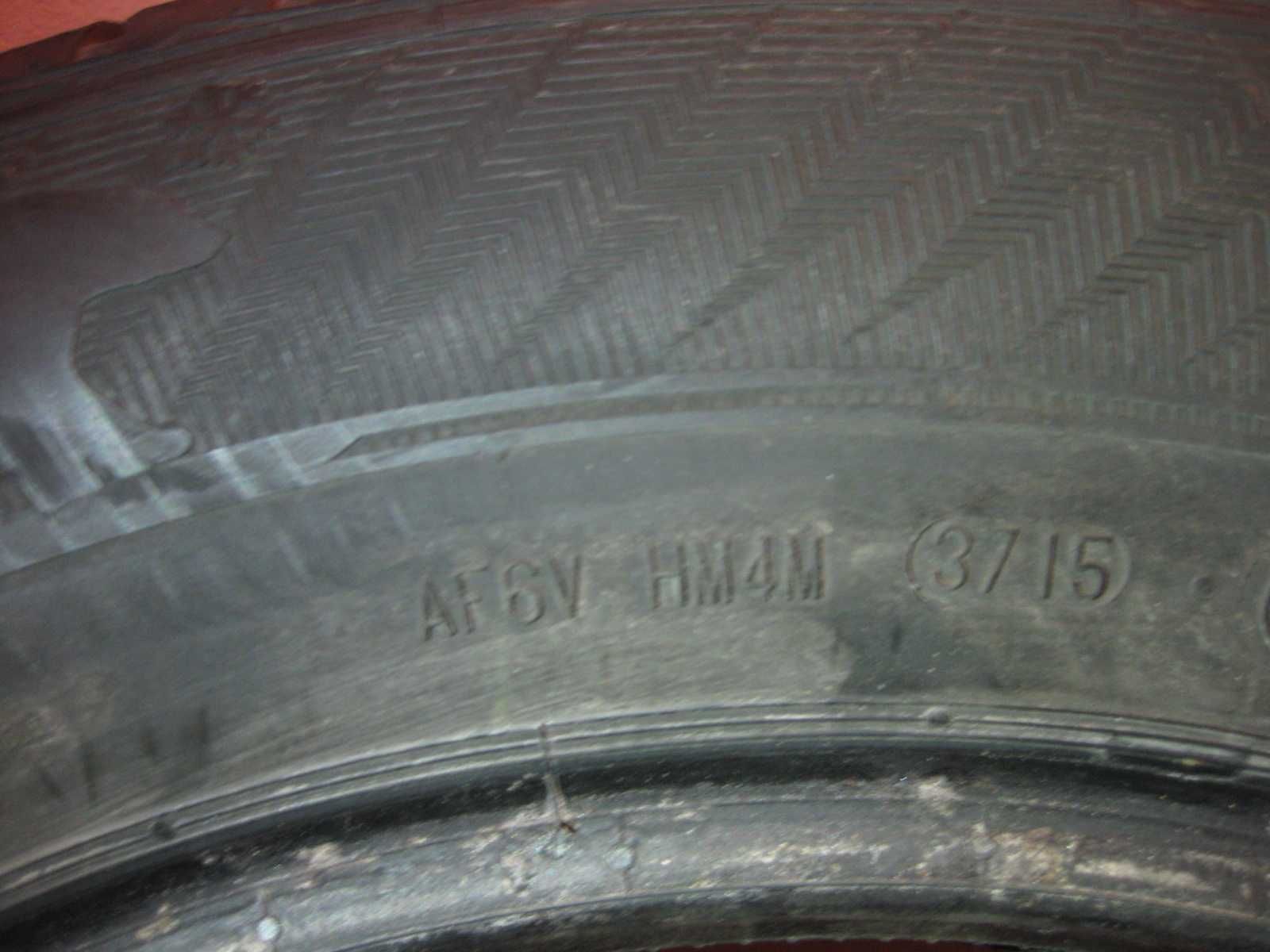 Гуми зимни 215/65 R16 - 4 бр. Gislaved - 7,6 мм. грайфер, като нови