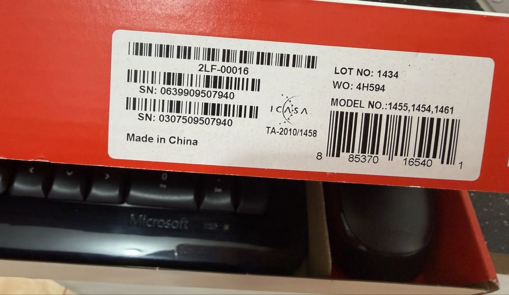 Tastatura si mouse wireless microsoft 800