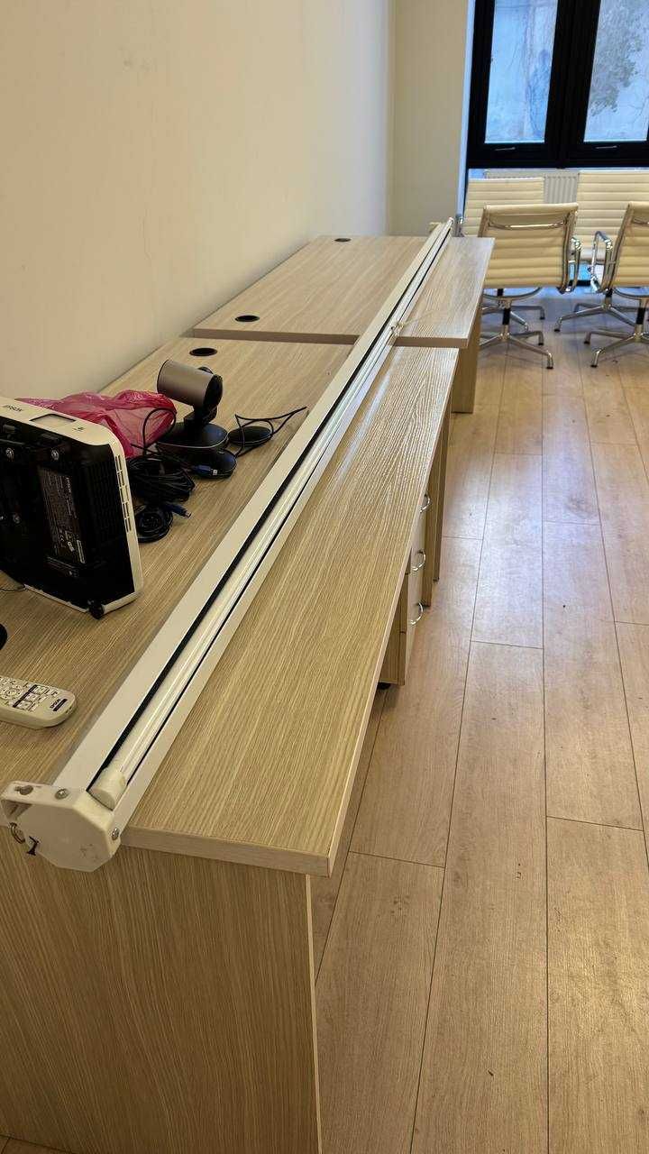 Продам проектор EPSON EB-X400 и экран