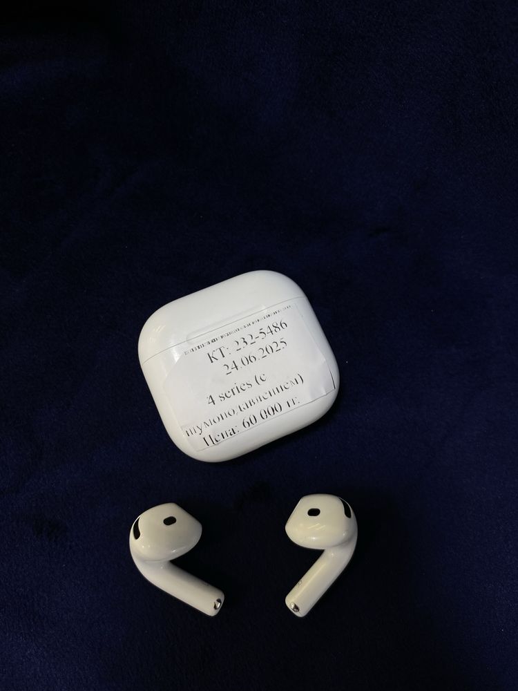 Airpods 4.