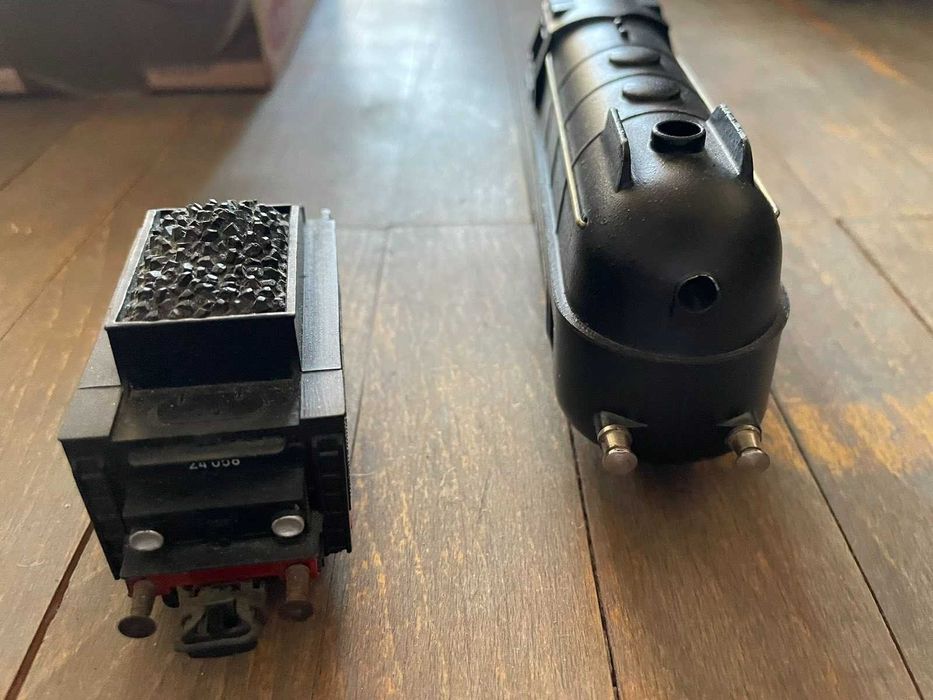 PIKO ME 101 - парен локомотив с тендер