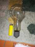 Bec clasic cu filament ,vechi