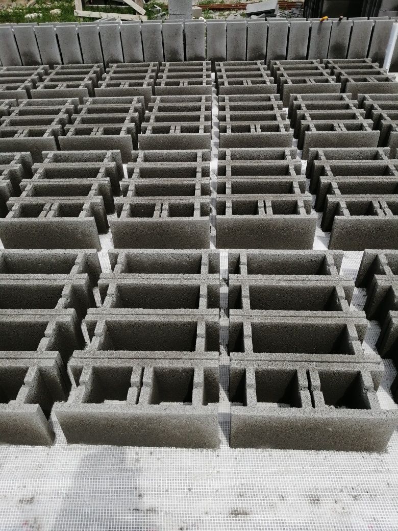 Boltari de beton H