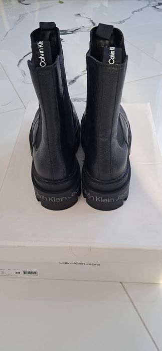 Vand ghete originale noi Calvin Klein Jeans!!