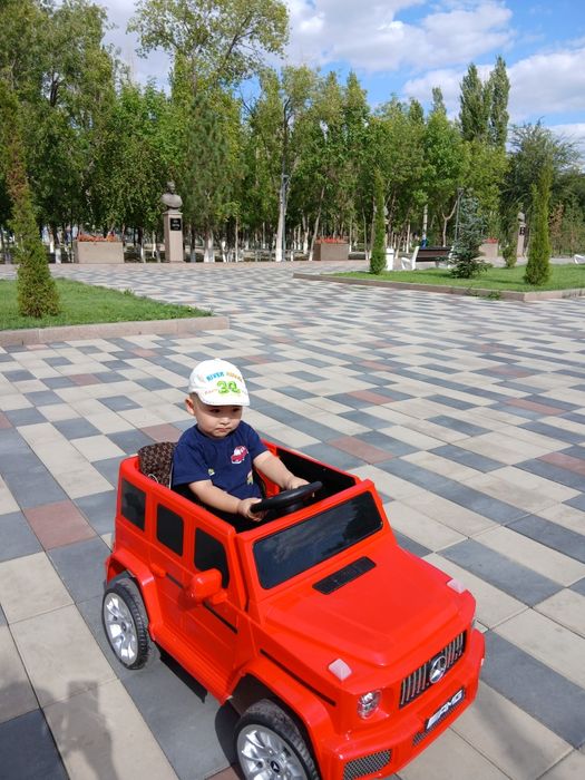 Машина детский с пультом