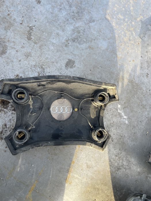 Части за ауди 80