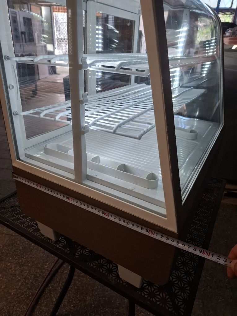 Vitrina rece cofetărie
