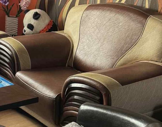 Продавам комплект дивани –3части