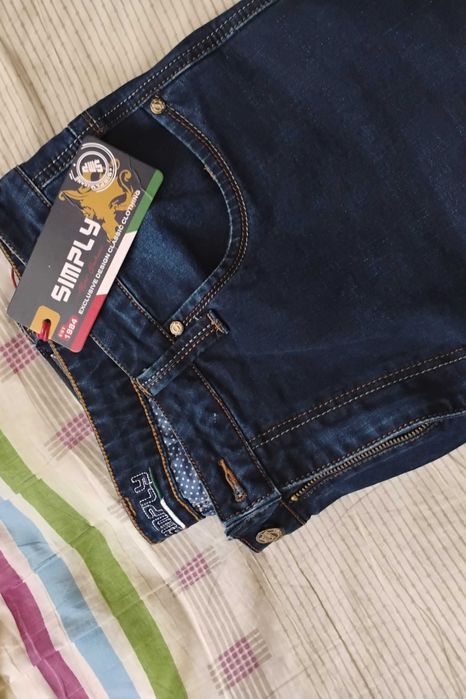 Vând blugi bărbați