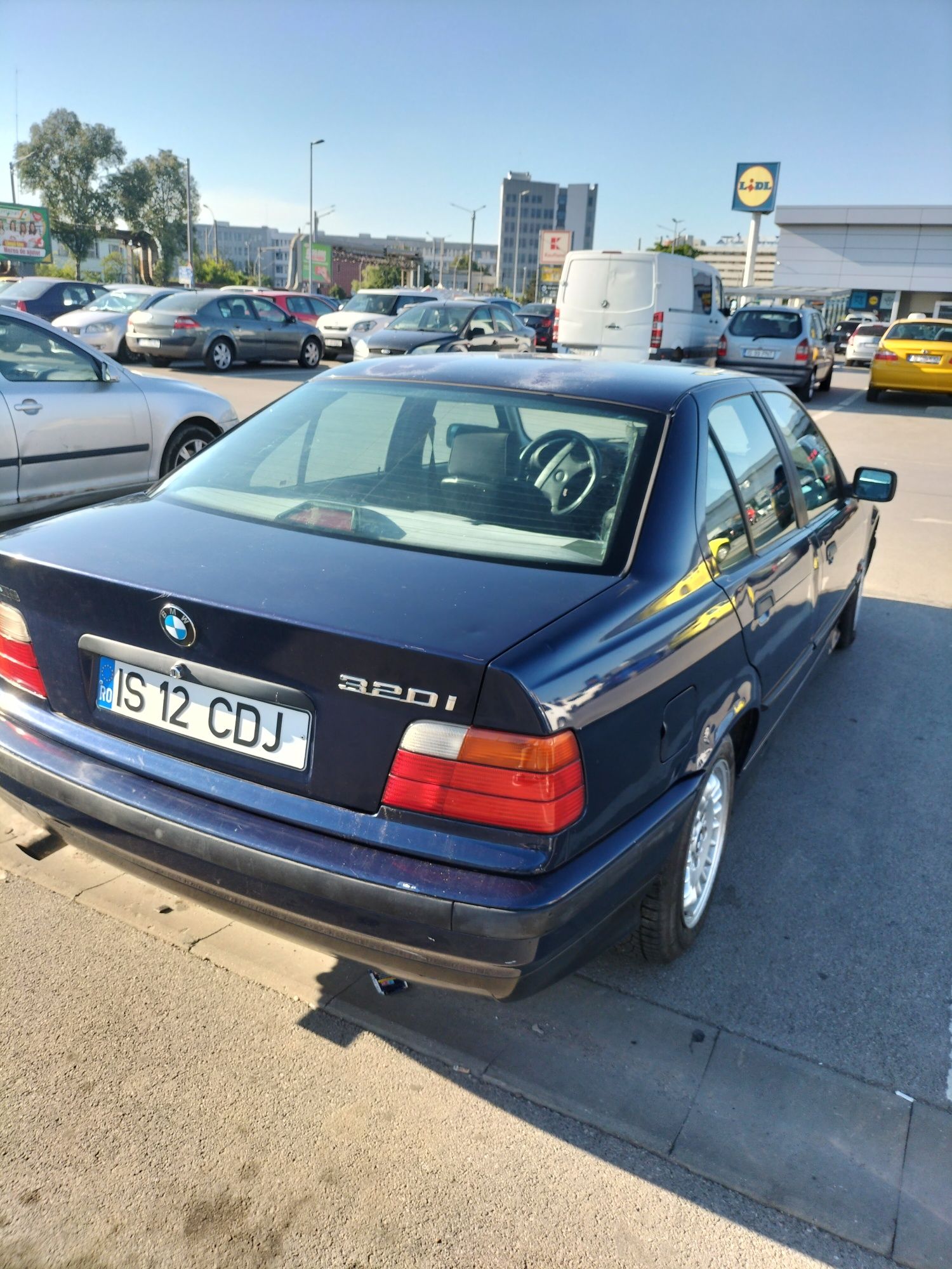 BMW E36 an 1994 benzină