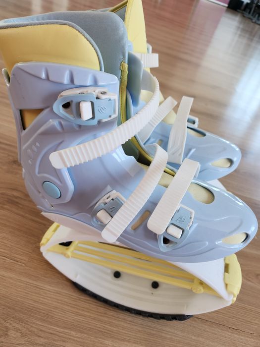 Ghete FitBoots Original / Kangoo Jumps , aproape noi , încălțate de c