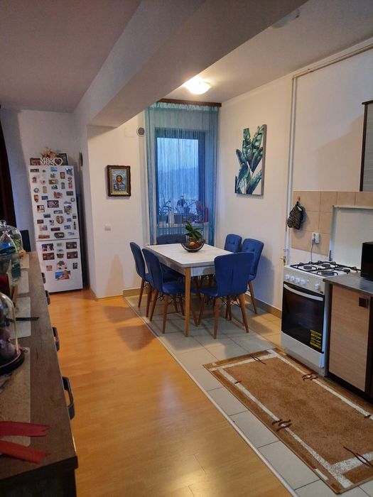 Inchiriez apartament 2 camere in Noua