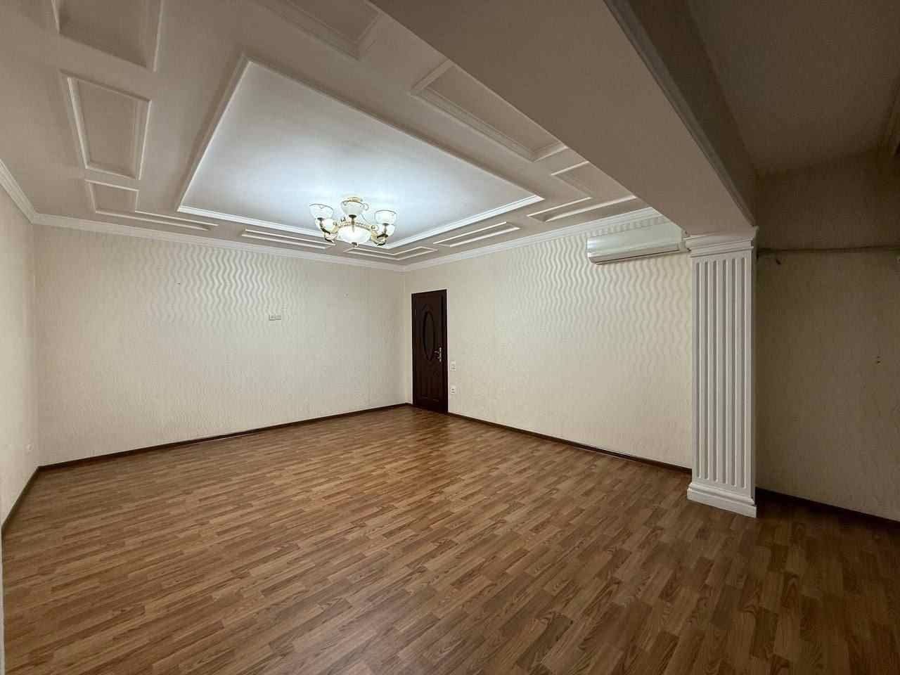 Юнусабад 7 квартал Идеал маркет 4/3/4  (82²) продаётся квартира