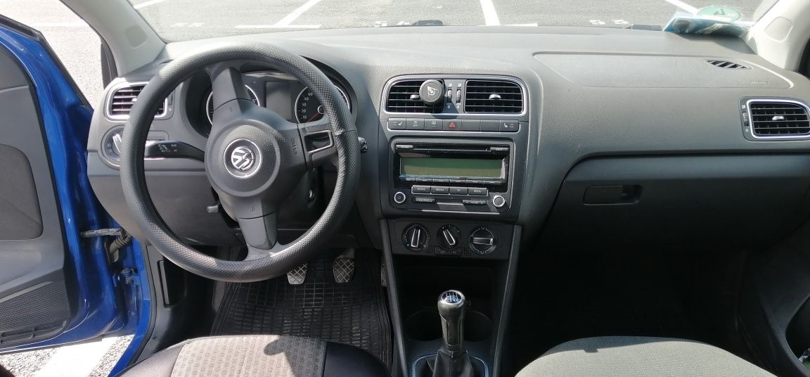 Vând Volkswagen Polo 2011