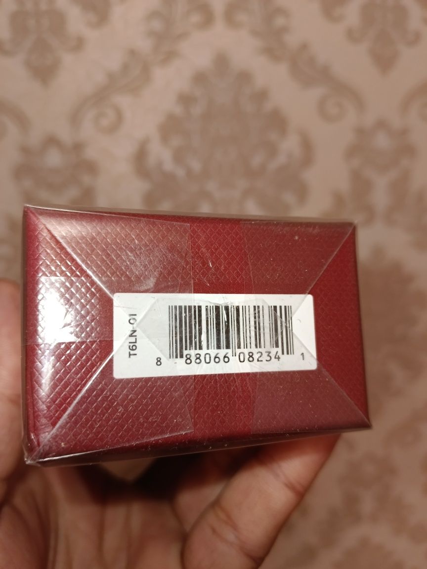 Срочно продам новый духи TOM FORD lost cherry