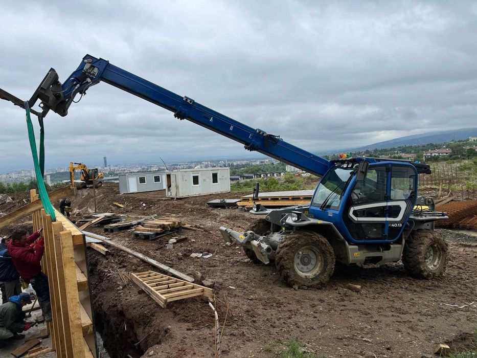 Услуга с телескопичен товарач