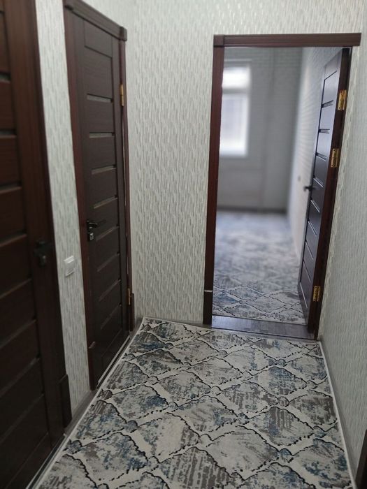 9 Mkr Yangi Xayot Domi  1 etaj 1 xona