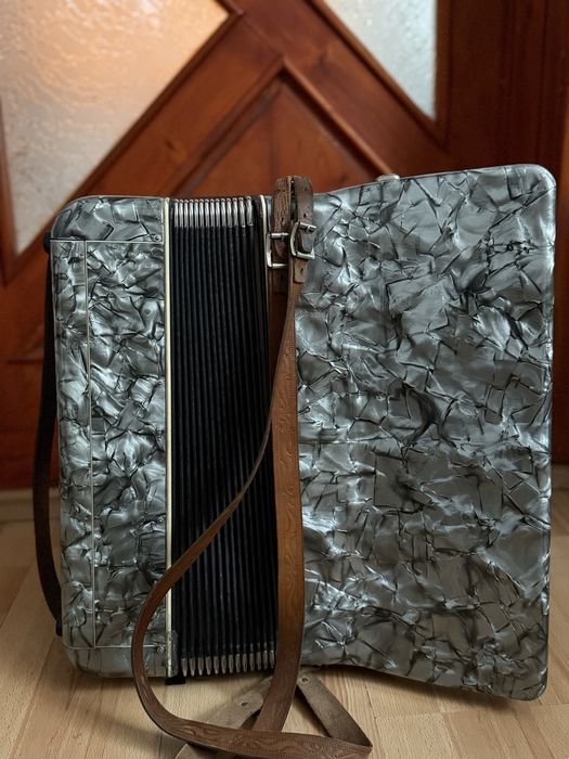 Vand accordeon 96 basi!
