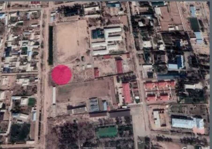 Tadbirkorlik uchun qulay  noturar bino va yer maydoni