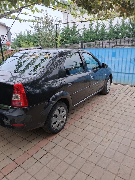 Dacia logan negru