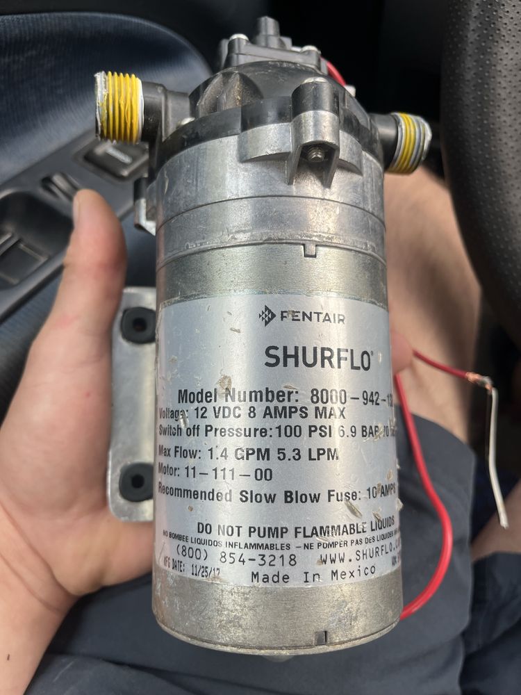 Помпа на 12v - каравана